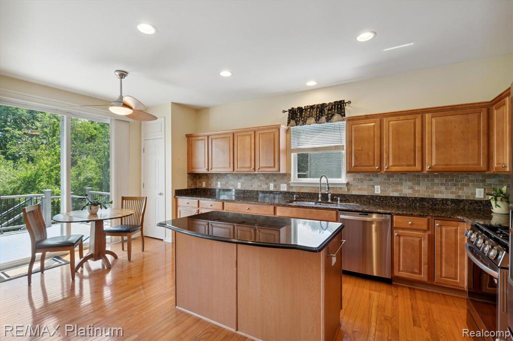 3872 RAINIER Drive, 94, Howell, MI 48843 — Photo 12