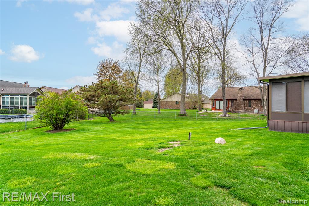 47799 Farmbrook Court, Chesterfield, MI — Photo 6
