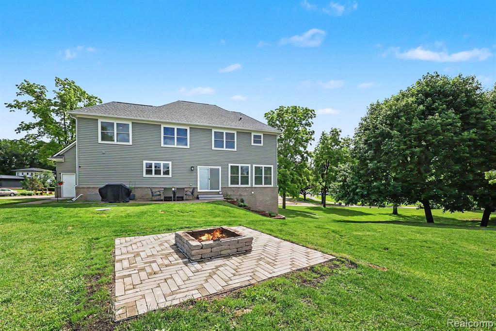 1660 Winthrop Road, Bloomfield, MI 48302 — Photo 36