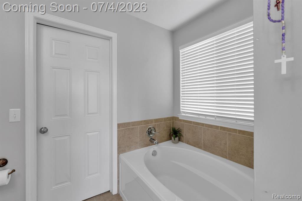 50647 Bredenbury Drive, Macomb, MI 48044 — Photo 18