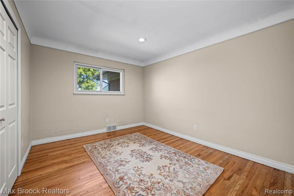 41544 Dequindre Road, Sterling Heights, MI 48314 — Photo 22