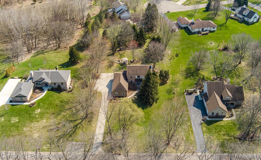 5492 E Alyssa Court, White Lake, MI 48383 — Photo 87
