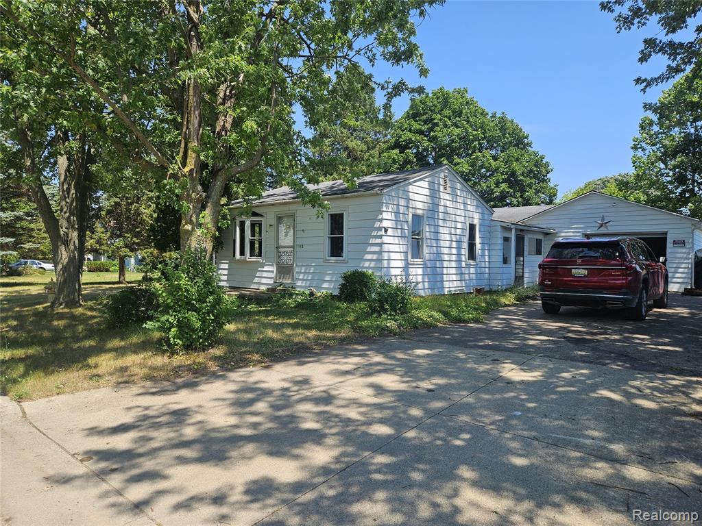 1115 State Street, Owosso, MI 48867