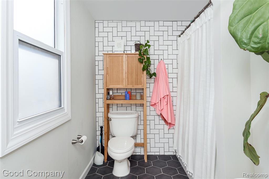 920 W Windemere Avenue, Royal Oak, MI 48073 — Photo 21