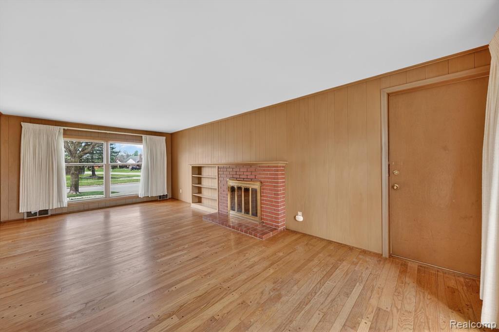 21520 Goethe Ave, Grosse Pointe Woods, MI 48236 — Photo 15