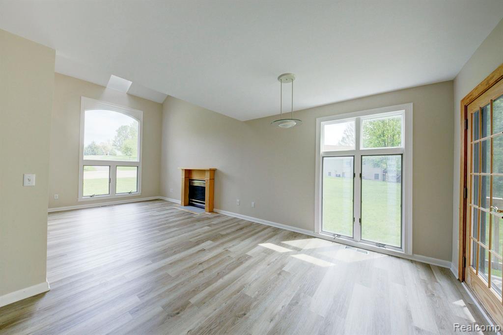 850 VILLAGE PINE Lane, Ortonville, MI 48462 — Photo 32