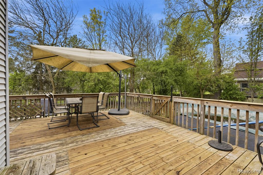 9293 Wildwood Lake Drive, Whitmore Lake, MI 48189 — Photo 30