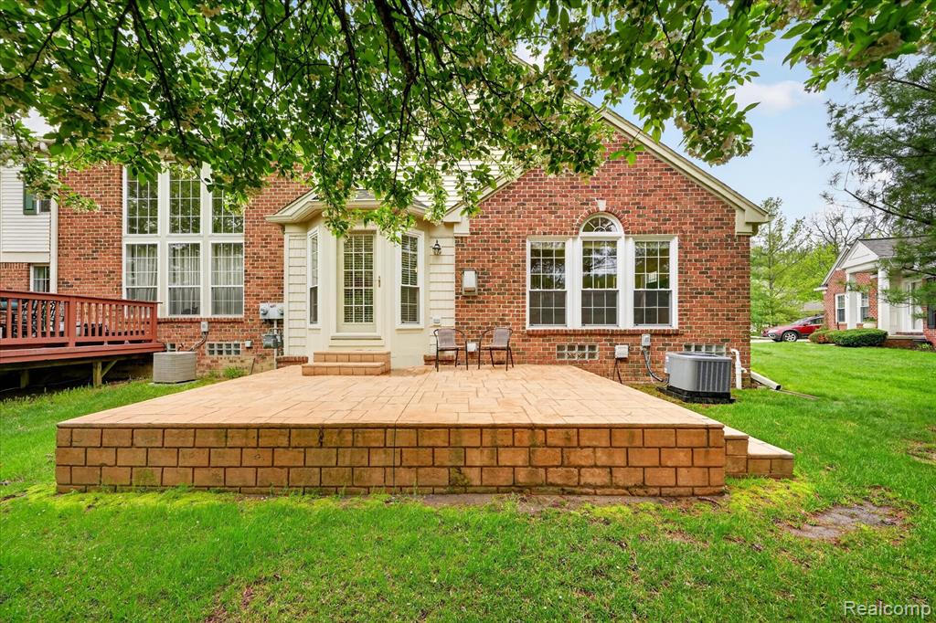 3954 Ravensfield Drive, Canton, MI 48188 — Photo 37