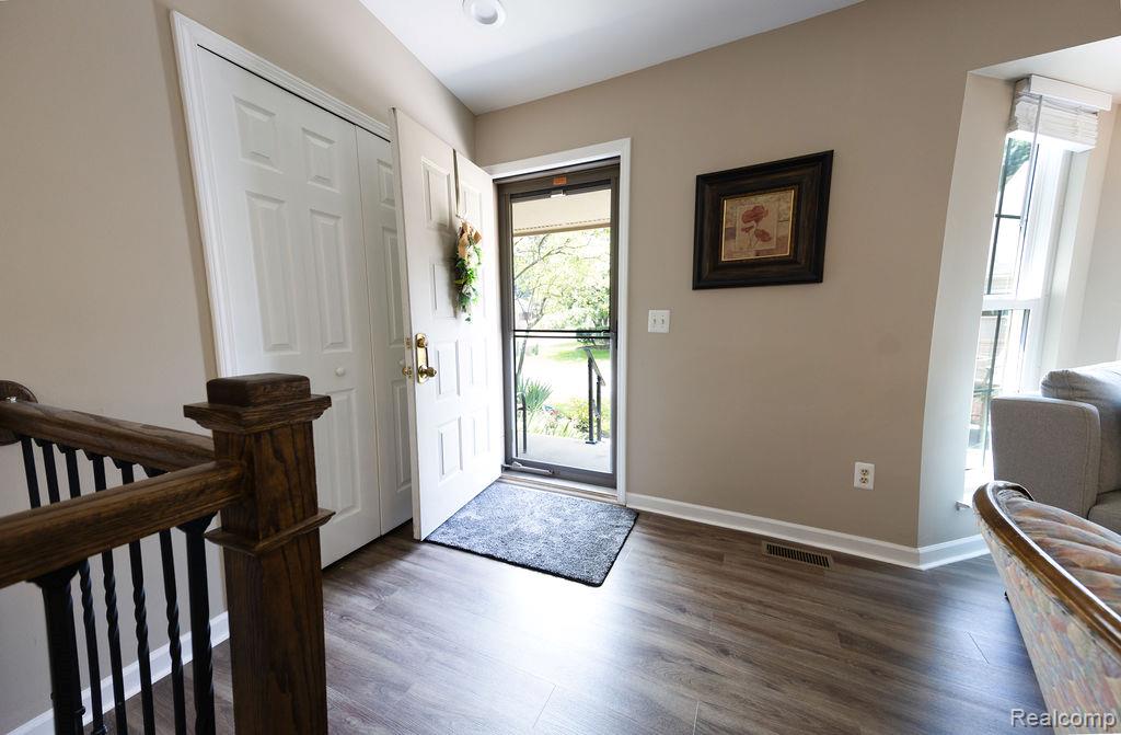 7108 Green Farm Road, West Bloomfield, MI — Photo 5