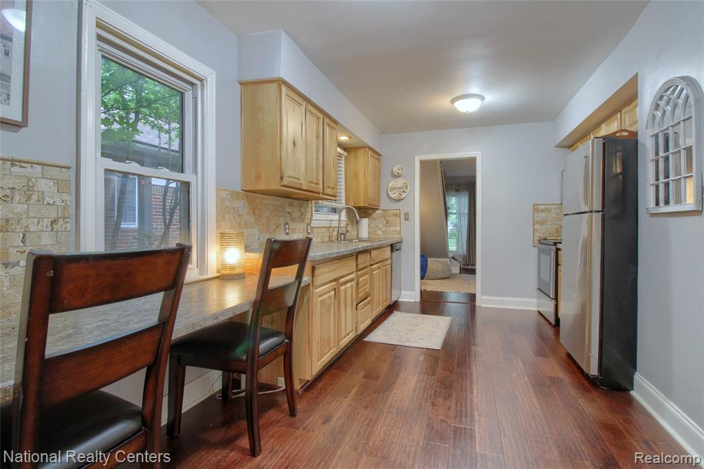 702 Royal Avenue, Royal Oak, MI 48073 — Photo 11