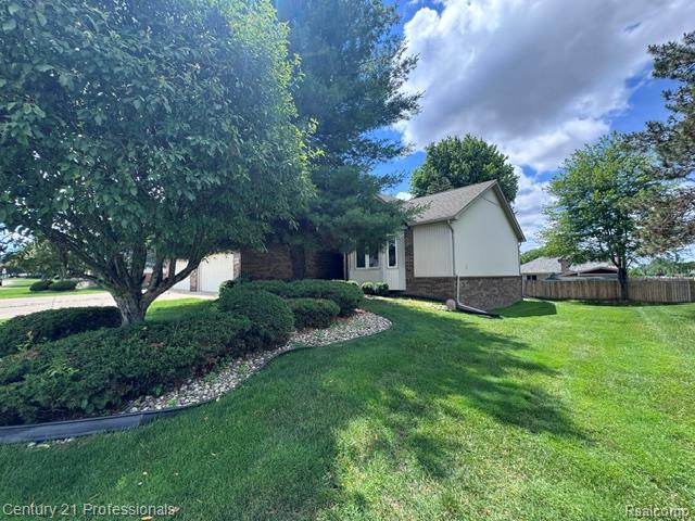 46839 Scotch Pine Lane, Macomb, MI 48042 — Photo 2