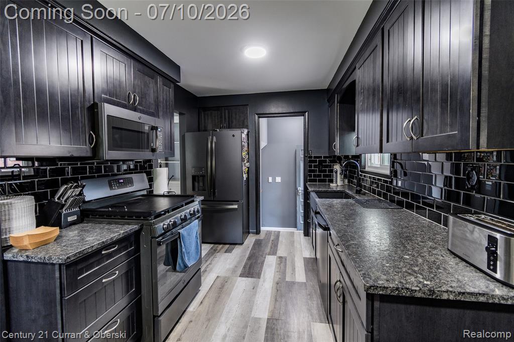 4209 Pardee Avenue, Dearborn Heights, MI 48125 — Photo 8