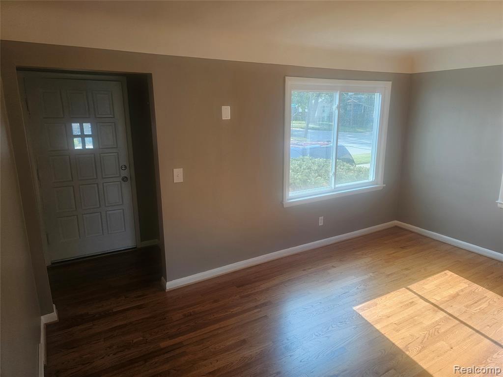 4414 Brunswick Avenue, Flint, MI 48507 — Photo 8