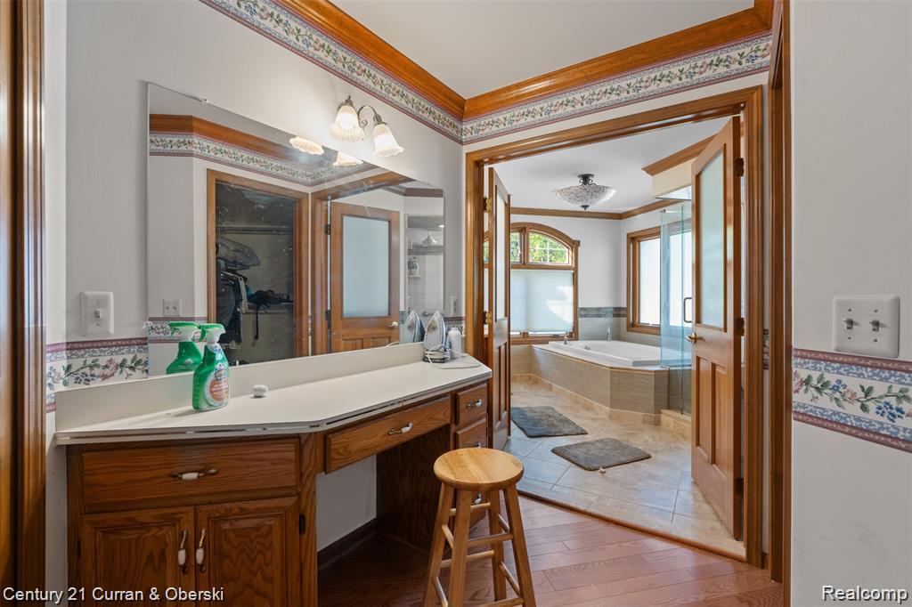 9039 Oakridge Trail, Shelby Twp, MI 48317 — Photo 9
