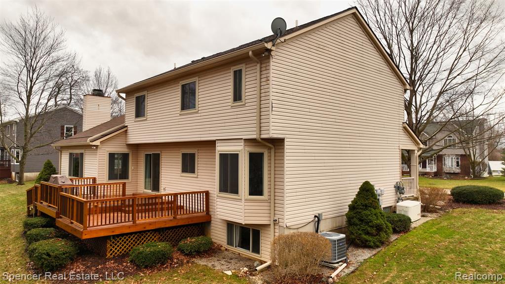 6350 Waldon Woods Drive, Clarkston, MI — Photo 9