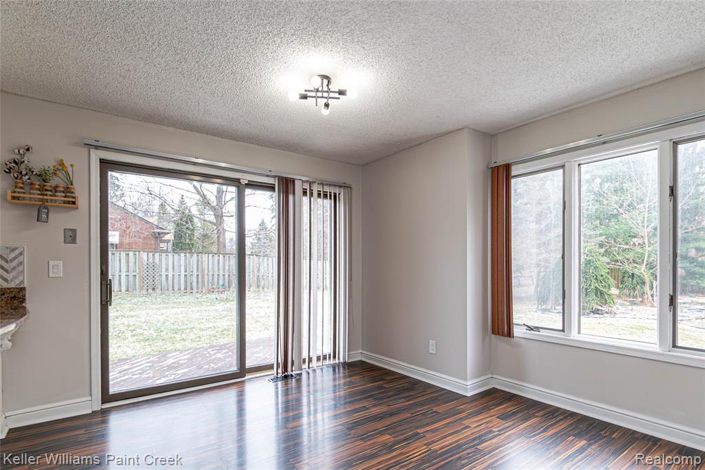 5700 Point Of The Woods Drive, West Bloomfield, MI 48324 — Photo 34