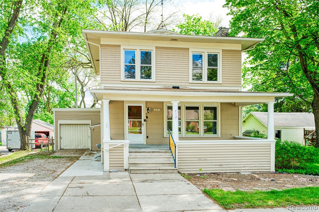 712 E Grand River Avenue, Fowlerville, MI 48836 — front exterior