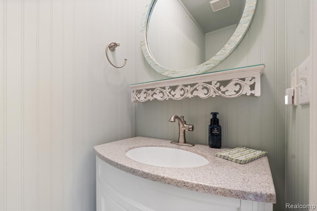 4653 6 Mile Road, South Lyon, MI 48178 — Photo 20