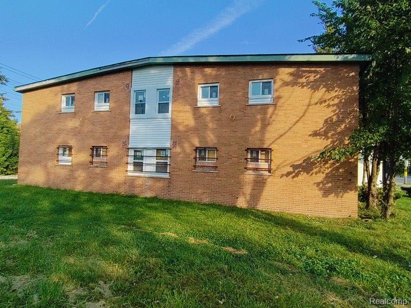9510 WHITTIER Street, Detroit, MI 48224 — Photo 2