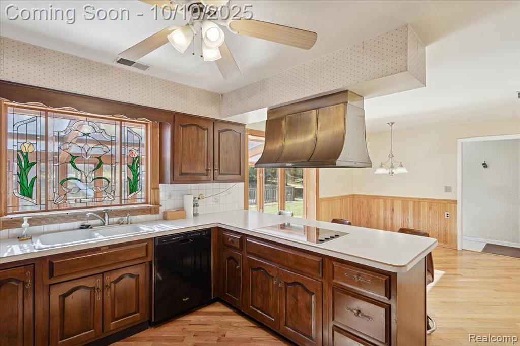 7750 Sleepy Hollow Drive, Northville, MI 48168 — Photo 13