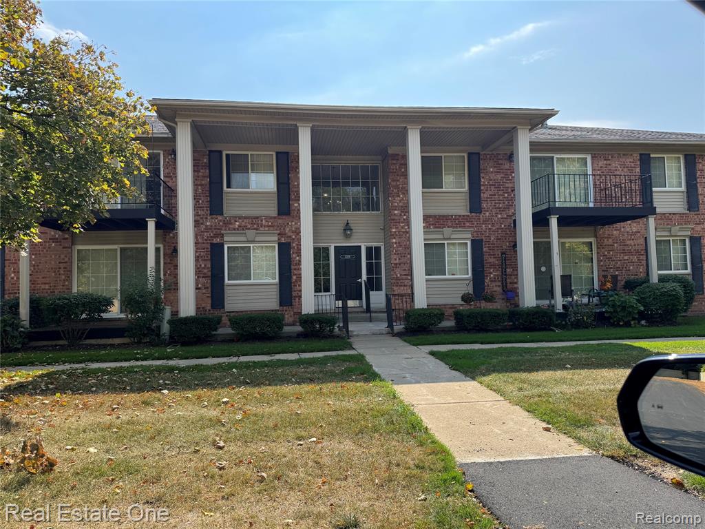 6109 Orchard Lake Road, 101, West Bloomfield, MI — Photo 2