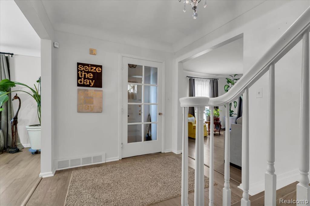 18092 Muirland Street - Photo 4