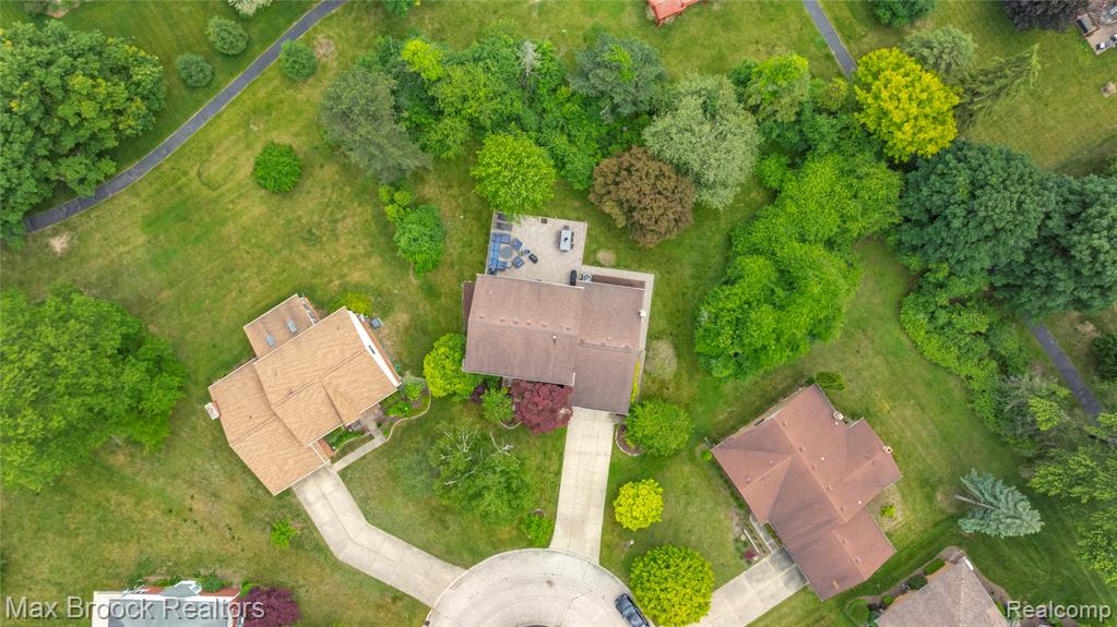 6247 Carpathian Court, West Bloomfield, MI 48324 — Photo 47