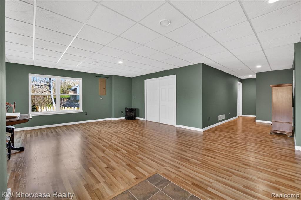 707 Pointe Court, Milford, MI 48381 — Photo 26
