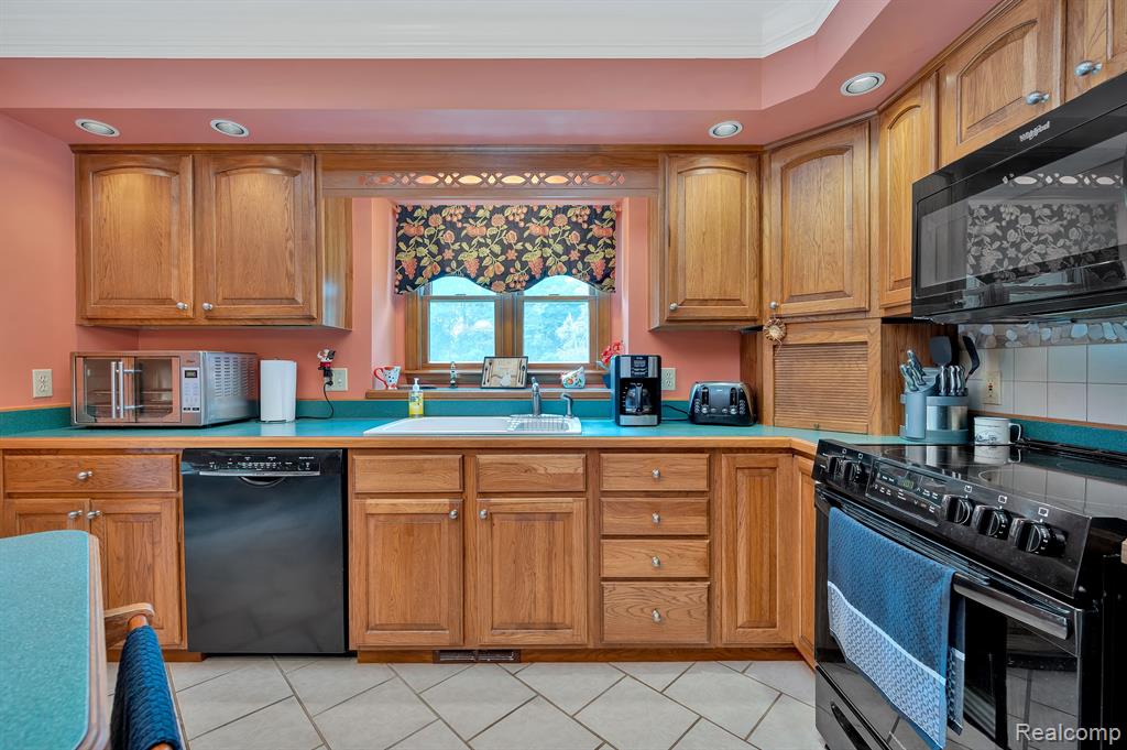 1426 Rillview Court, Metamora, MI 48455 — Photo 22