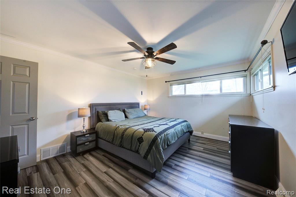 2293 Nichols Avenue, Grand Blanc, MI 48507 — Photo 18