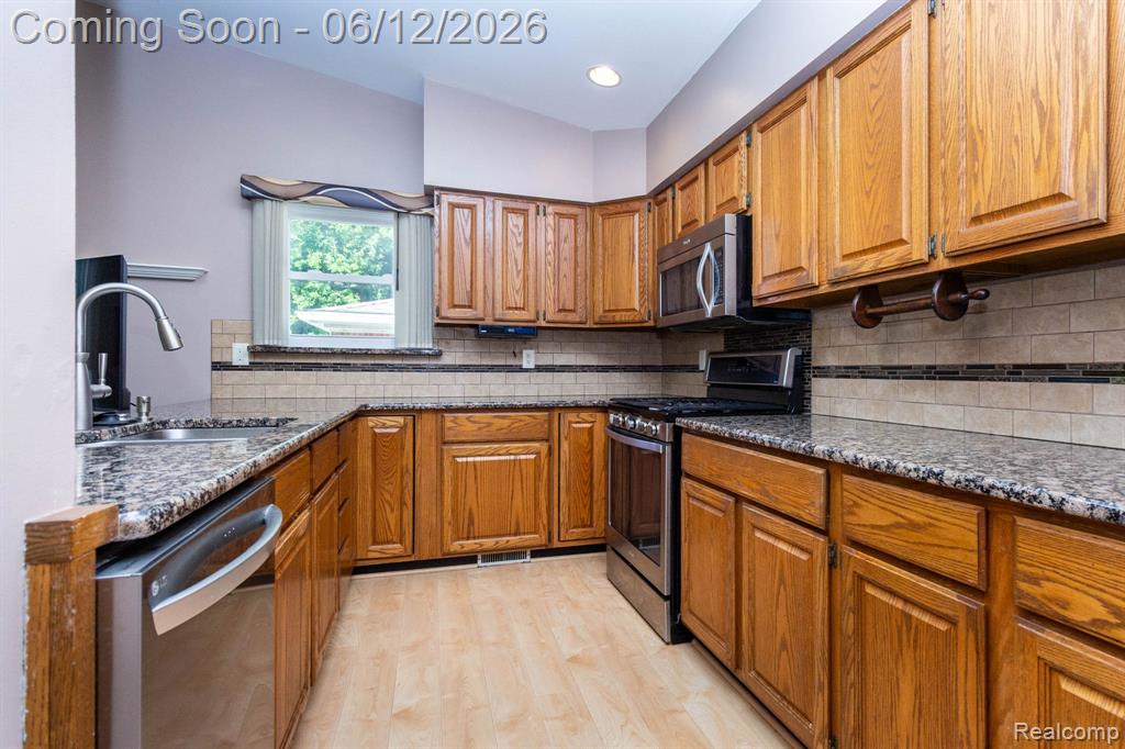 4062 Lexington Drive, Trenton, MI 48183 — Photo 9