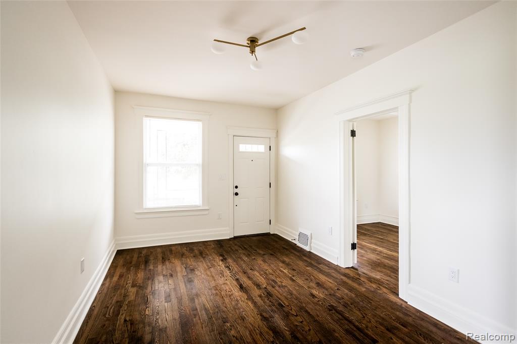 2160 Holcomb Street, Detroit, MI 48214 — Photo 65