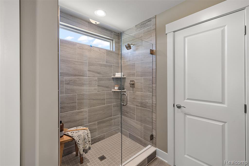 499 CANNONADE Loop, Howell, MI 48843 — Photo 46