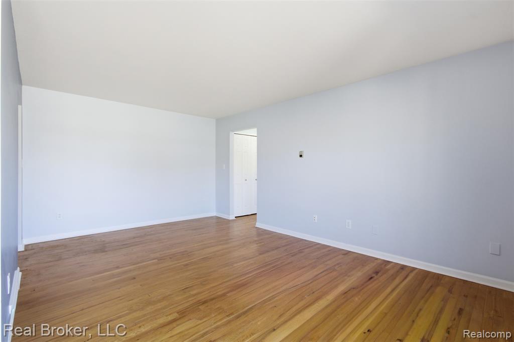 4840 Briarwood Avenue, Royal Oak, MI 48073 — Photo 6