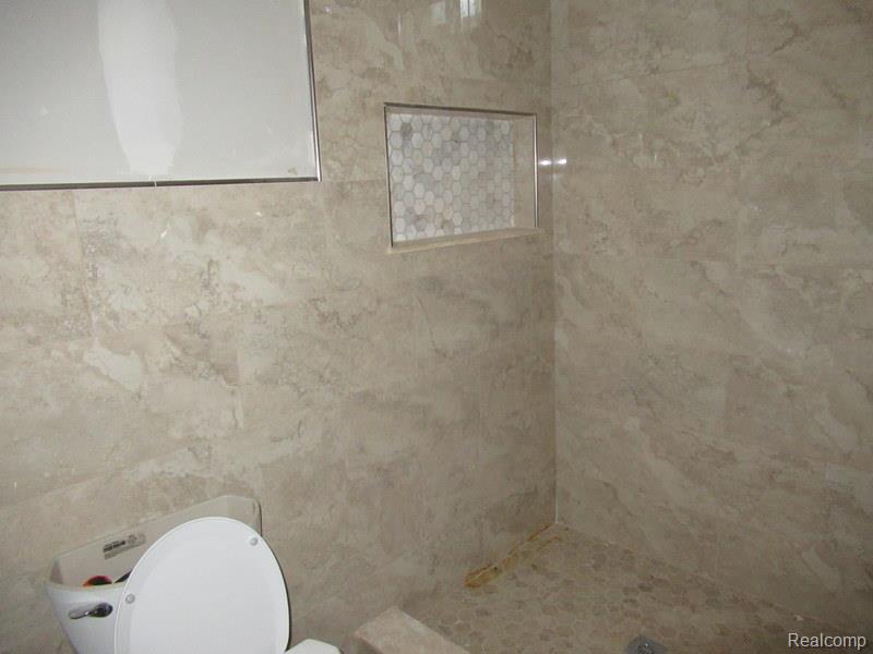 43120 Chaucer Drive, Sterling Heights, MI 48313 — Photo 17