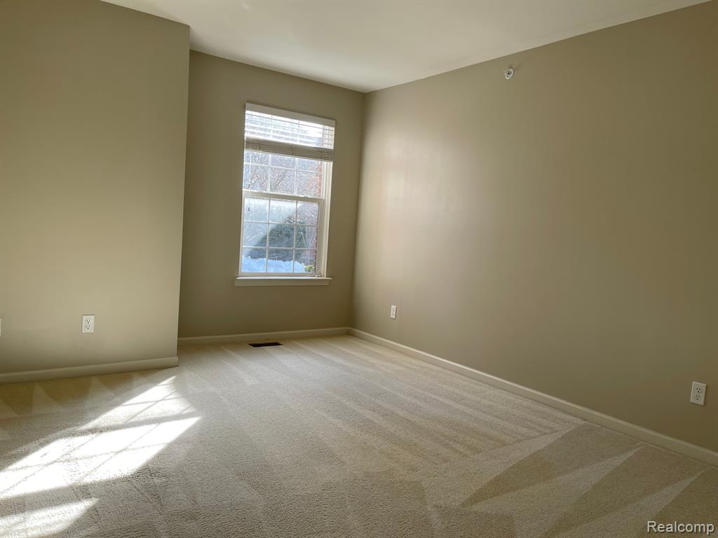 9102 ALEXA Drive, Walled Lake, MI 48390 — Photo 8