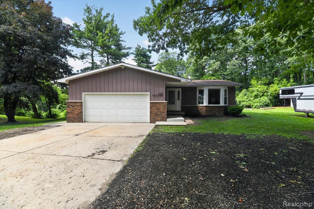 423 Sunset, White Lake, MI 48383 — Photo 3