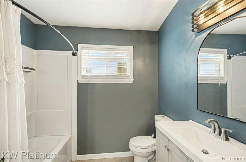 5452 Columbia Court, Lapeer, MI 48446 — Photo 10