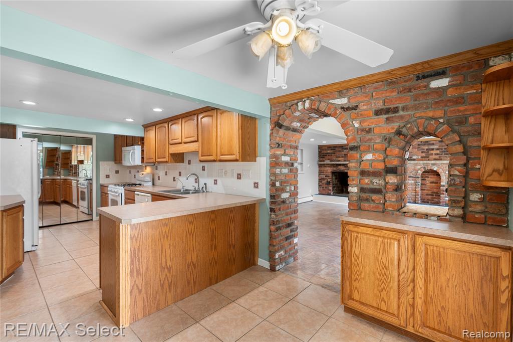 16172 Crest Drive, Linden, MI 48451 — Photo 22