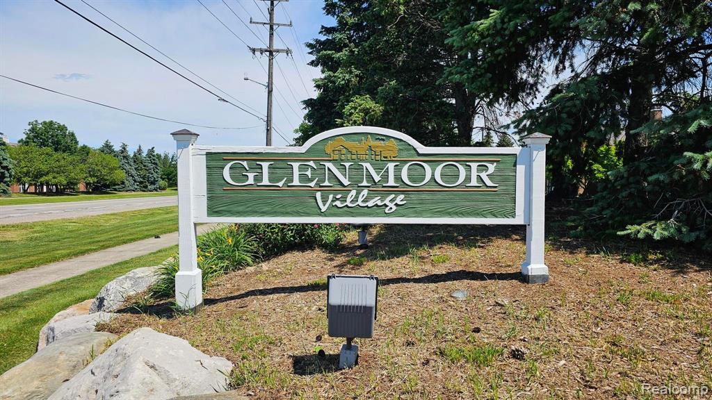 46254 CAVALIER Drive, Macomb, MI 48044 — Photo 36