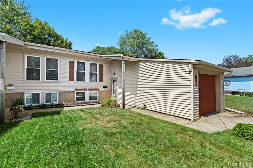 6717 Foxthorn Road, Canton, MI 48187 — Photo 7