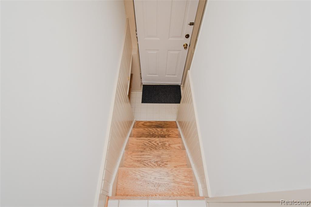 927 N Maple Avenue, Royal Oak, MI 48067 — Photo 46