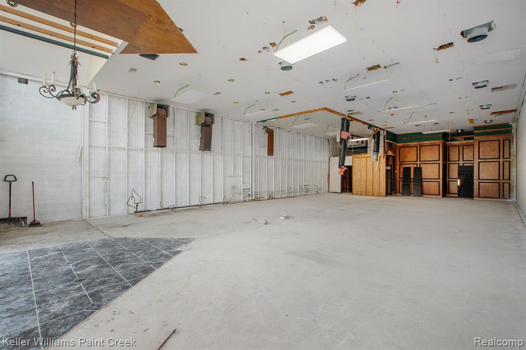 5030 E COLDWATER Road, Flint, MI 48506 — Photo 15