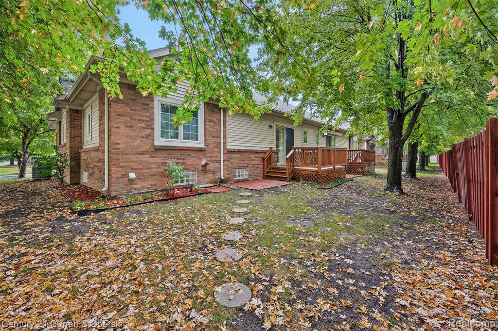 9 Canfield Circle, Dearborn Heights, MI 48127 — Photo 26