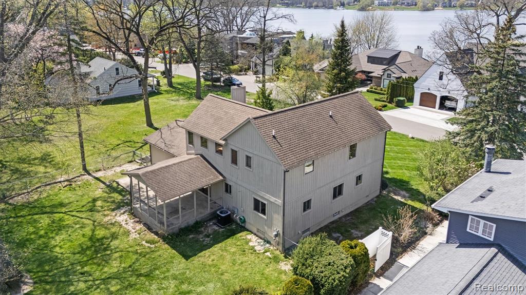 5461 Putnam Drive, West Bloomfield, MI 48323 — Photo 4