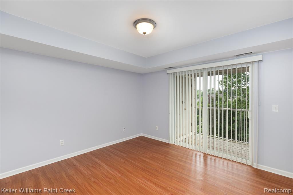 1093 Foxboro, Troy, MI 48083 — Photo 10
