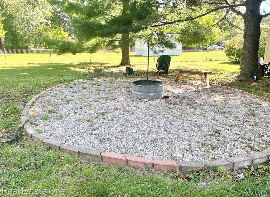 4620 Kempf Street, Waterford, MI 48329 — Photo 65