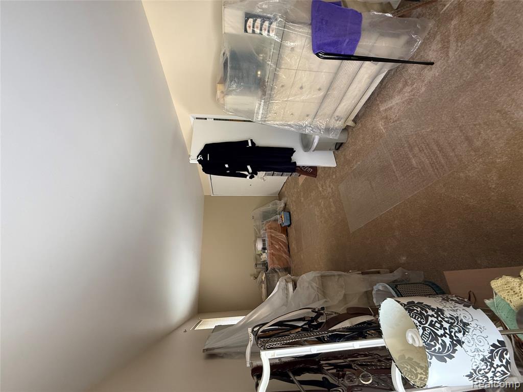570 Clinton River Drive, Mount Clemens, MI 48043 — Photo 12