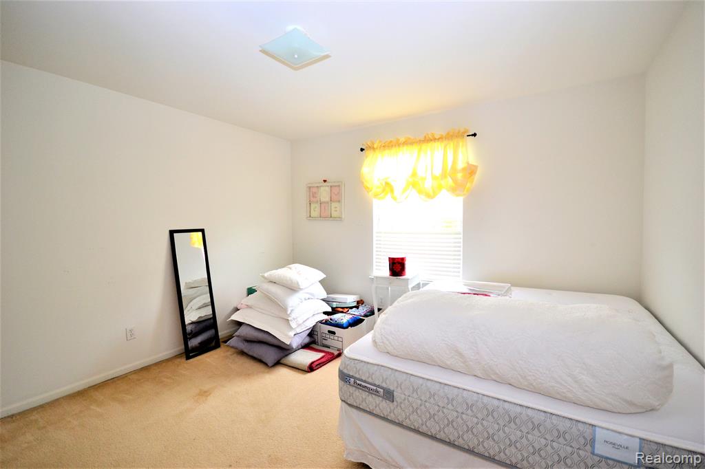 4890 Spring Meadow Drive, Clarkston, MI 48348 — Photo 16