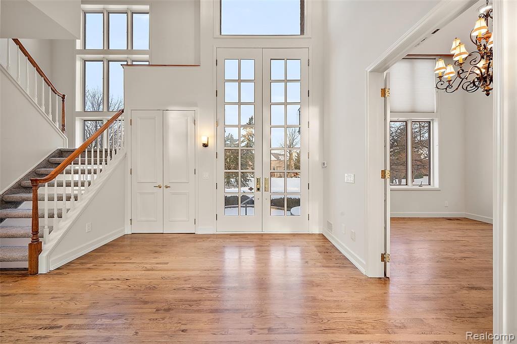 5744 Lochmoor Court, Rochester, MI 48306 — Photo 7